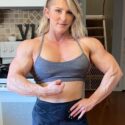 Wendy Levra - Pozedown - Female Bodybuilding Videos